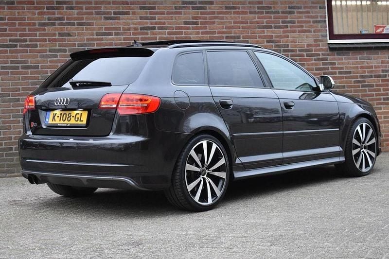 Second-hand Audi S3 Ambition 265 CP (194 kW) 2008 Gri Hatchback