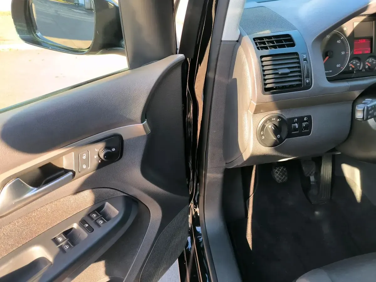 Gebraucht VW Touran 140 PS (102 kW) 2007 Van / Kleinbus