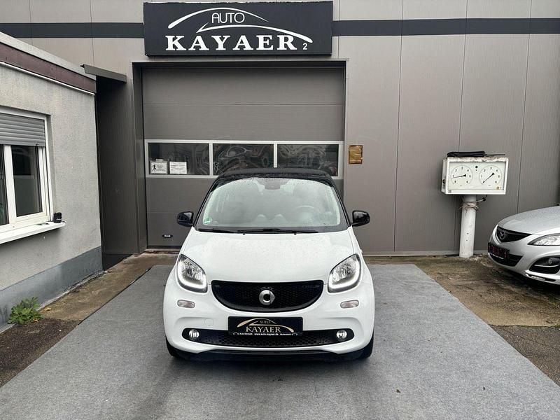 Weiß Gebraucht 2016 Smart ForFour Kleinwagen | 10.900 € (Fairer Preis) - Bild 1/4