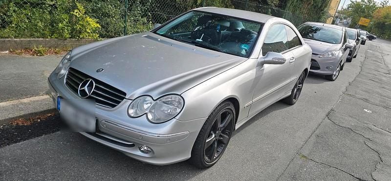 Silber Gebraucht 2004 Mercedes CLK200 Coupé | 2.700 € (Superpreis) - Bild 1/4