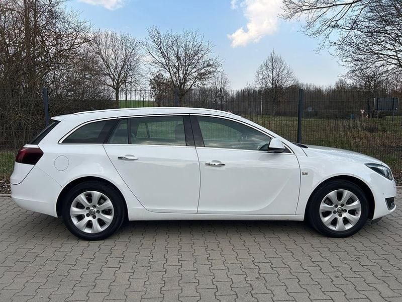 Gebraucht Opel Insignia 163 PS (119 kW) 2015 Weiß Limousine