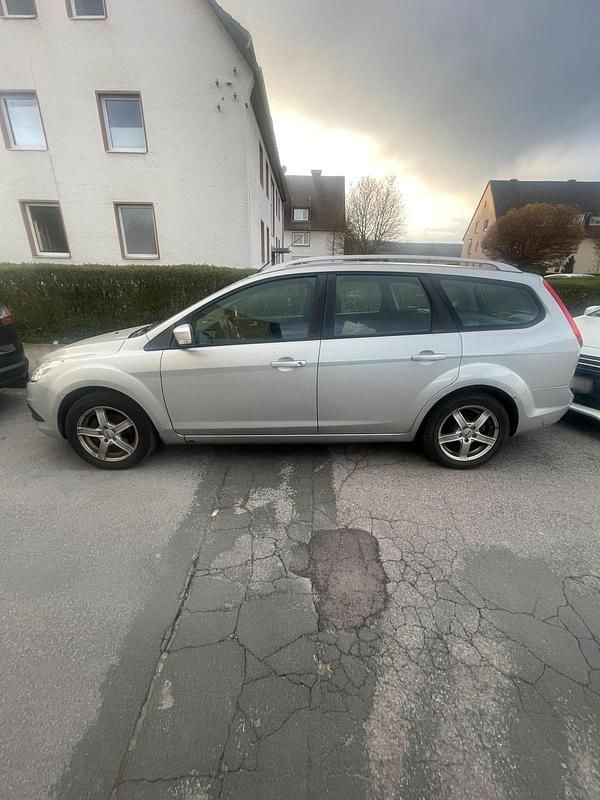 Second-hand Ford Focus 110 CP (80 kW) 2010 Argintiu Break