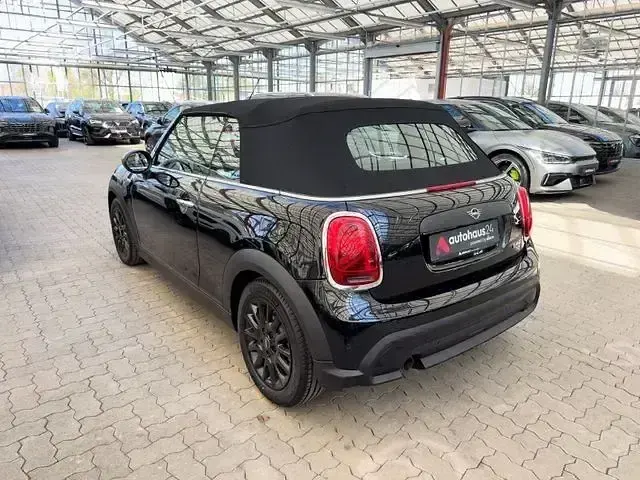 Gebraucht Mini ONE Essential 102 PS (75 kW) 2022 Schwarz Kleinwagen