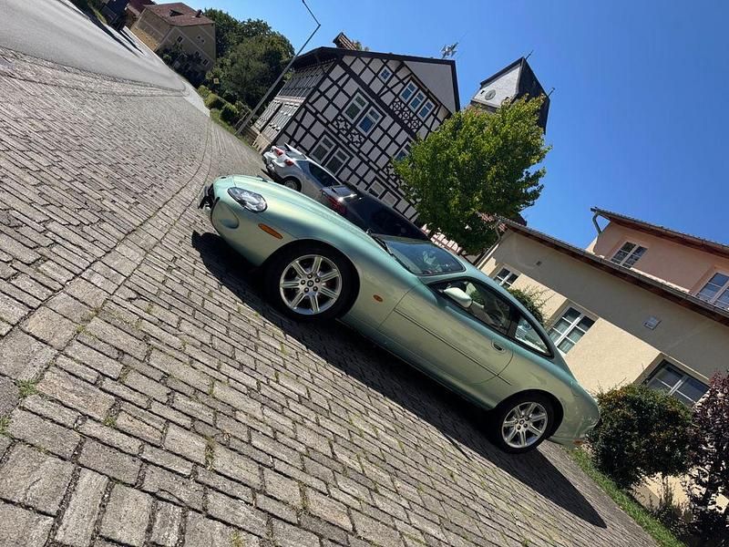 Grün Gebraucht 1997 Jaguar XK8 Coupé | 9.999 € (Superpreis) - Bild 1/4