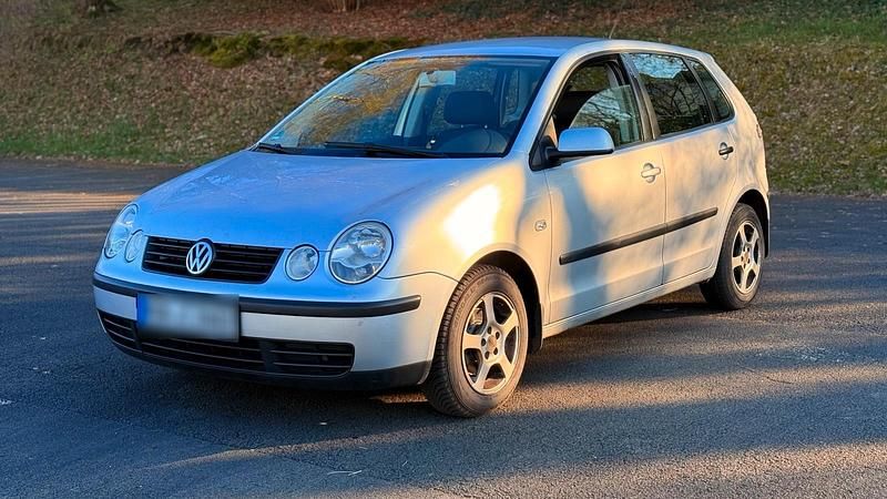Gebraucht VW Polo 75 PS (55 kW) 2002 Silber Kleinwagen
