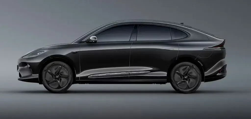 Neu MG IM6 300 kW (408 PS) 2026 Schwarz SUV