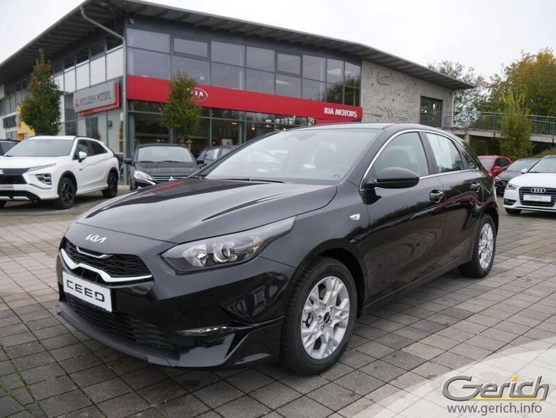Schwarz Neu 2024 Kia Ceed Comfort Limousine | 24.990 € (Fairer Preis) - Bild 1/4