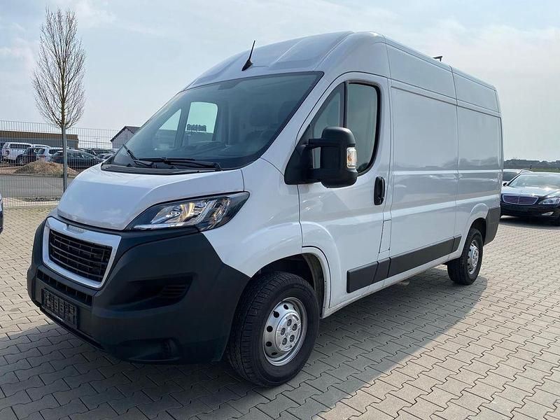 Gebraucht Peugeot Boxer 140 PS (102 kW) 2024 Weiß Van