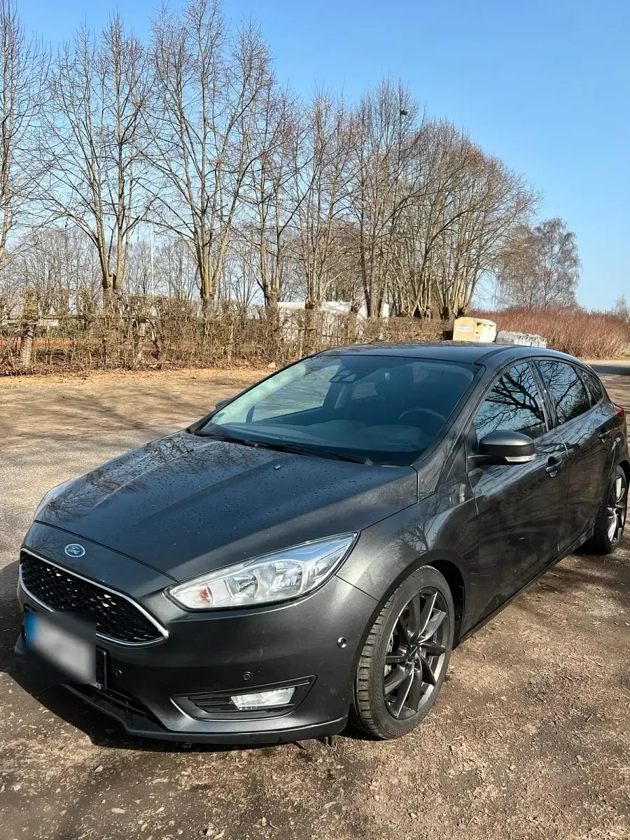 Gebraucht Ford Focus 125 PS (91 kW) 2017 Grau Kombi