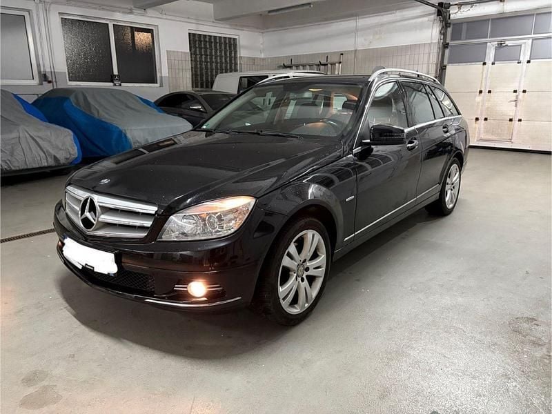 Schwarz Gebraucht 2009 Mercedes C220 Avantgarde Kombi | 2.850 € (Fairer Preis) - Bild 1/4