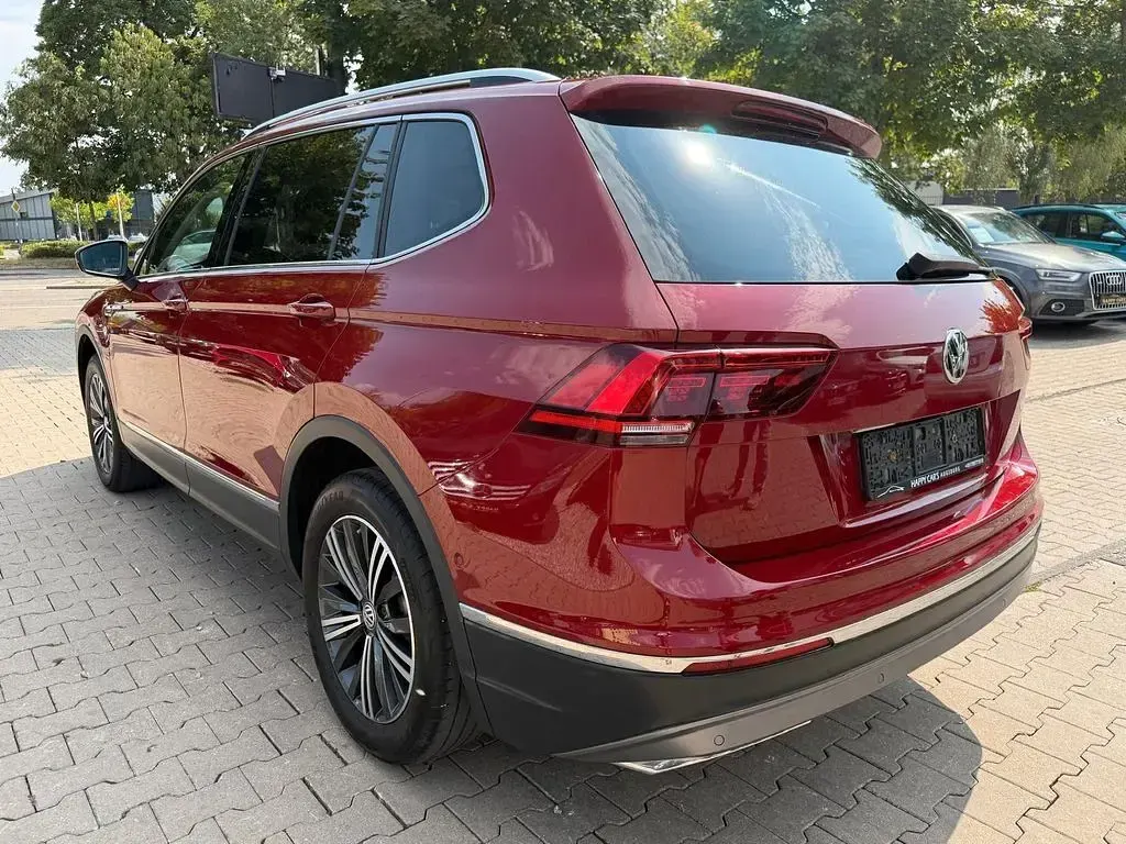 Gebraucht VW Tiguan Allspace Highline 190 PS (139 kW) 2019 Rot SUV