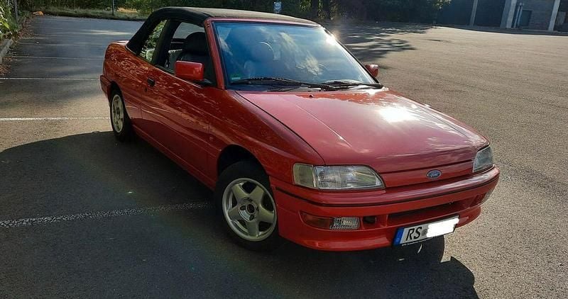 Gebraucht Ford Escort Cabriolet 131 PS (96 kW) 1992 Rot Cabrio