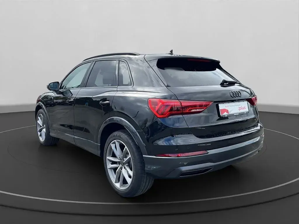 Second-hand Audi Q3 Advanced 150 CP (110 kW) 2025 Negru SUV