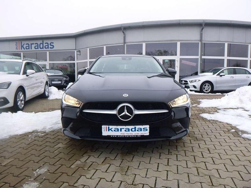 Gebraucht Mercedes CLA180 136 PS (100 kW) 2023 Nachtschwarz Limousine
