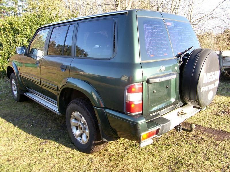 Gebraucht Nissan Patrol 129 PS (94 kW) 1999 Grün SUV