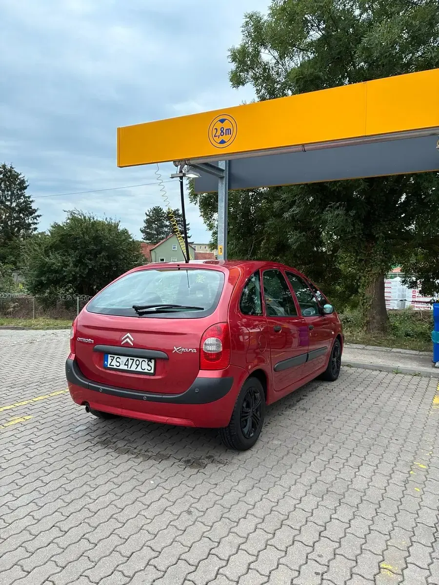 Gebraucht Citroën Xsara Picasso 80 PS (58 kW) 2006 Rot Van / Kleinbus