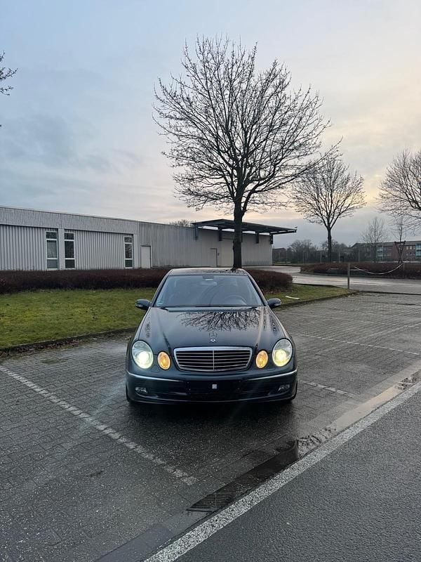 Gebraucht Mercedes E350 272 PS (200 kW) 2005 Andere farben Limousine