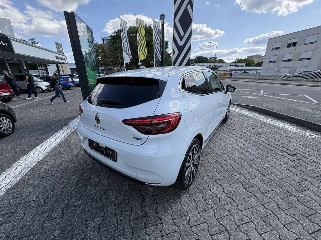 Gebraucht Renault Clio V Initiale Paris 140 PS (102 kW) 2022 Weiß Limousine