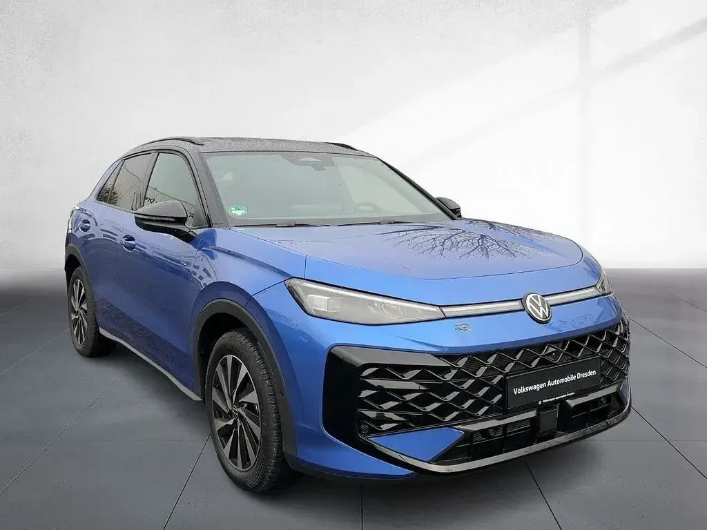 Gebraucht VW T-Roc Cabriolet R-line 150 PS (110 kW) 2025 Celestial blue metallic schwar SUV
