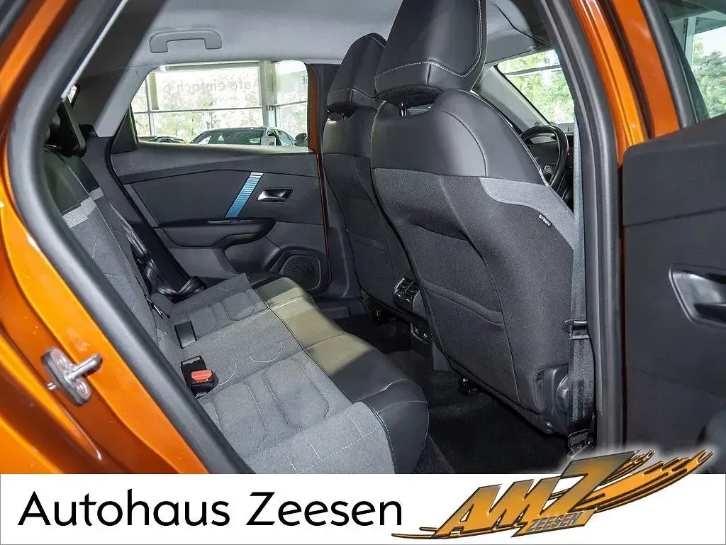 Gebraucht Citroën e-C4 Feel 100 kW (136 PS) 2022 Orange pulse Limousine