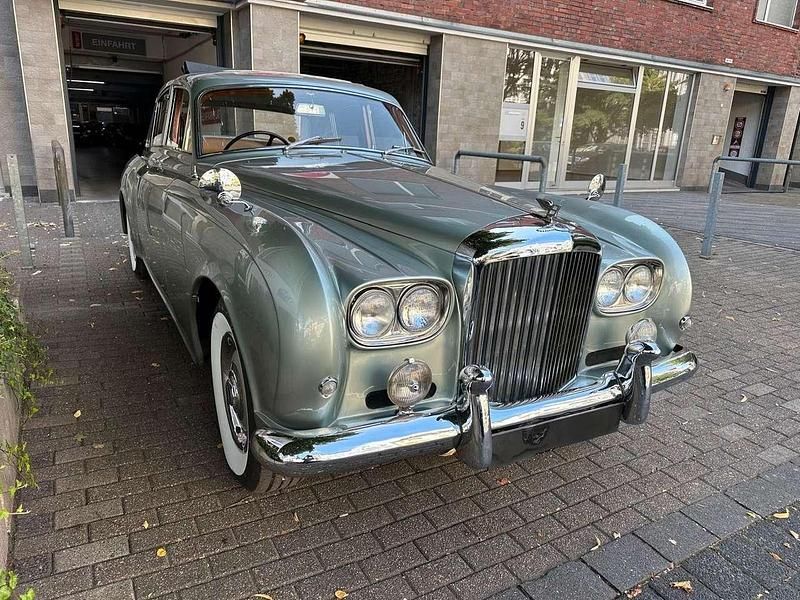 Gebraucht Bentley Continental Flying Spur 200 PS (147 kW) 1962 Silber Limousine