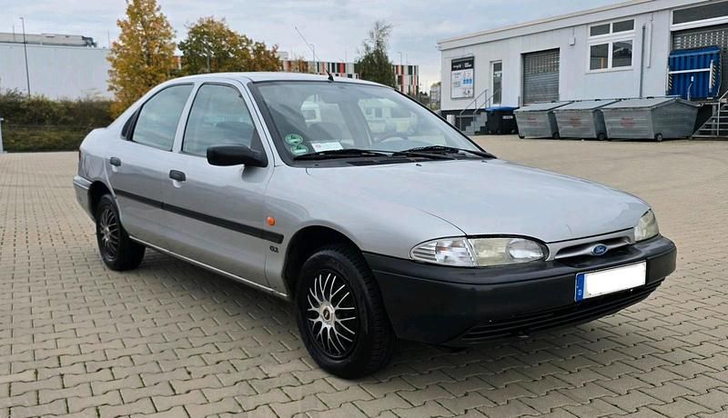 Silber Gebraucht 1995 Ford Mondeo Limousine | 1.200 € - Bild 1/4
