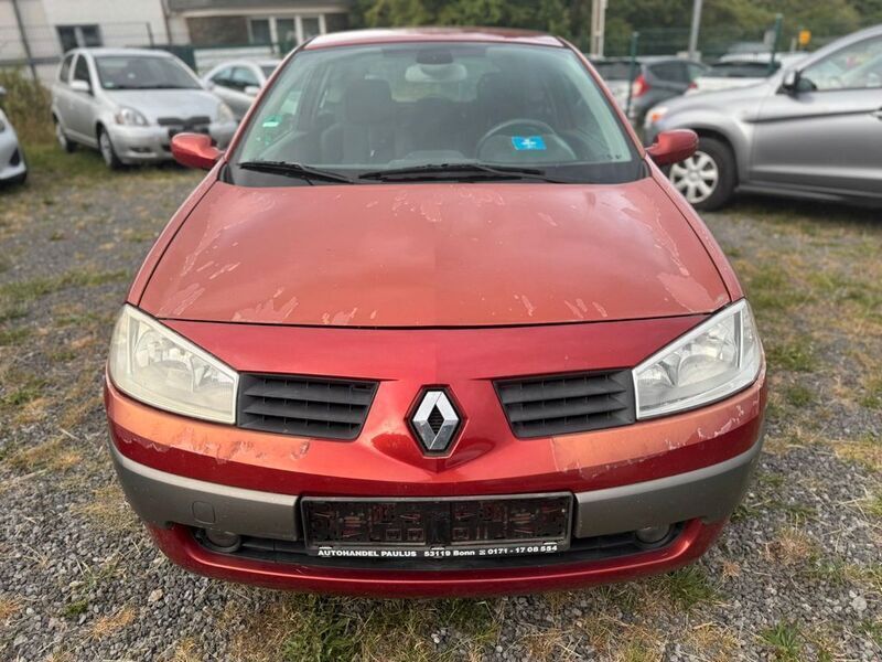 Rot Gebraucht 2003 Renault Mégane II Authentique Limousine | 999 € (Guter Preis) - Bild 1/4