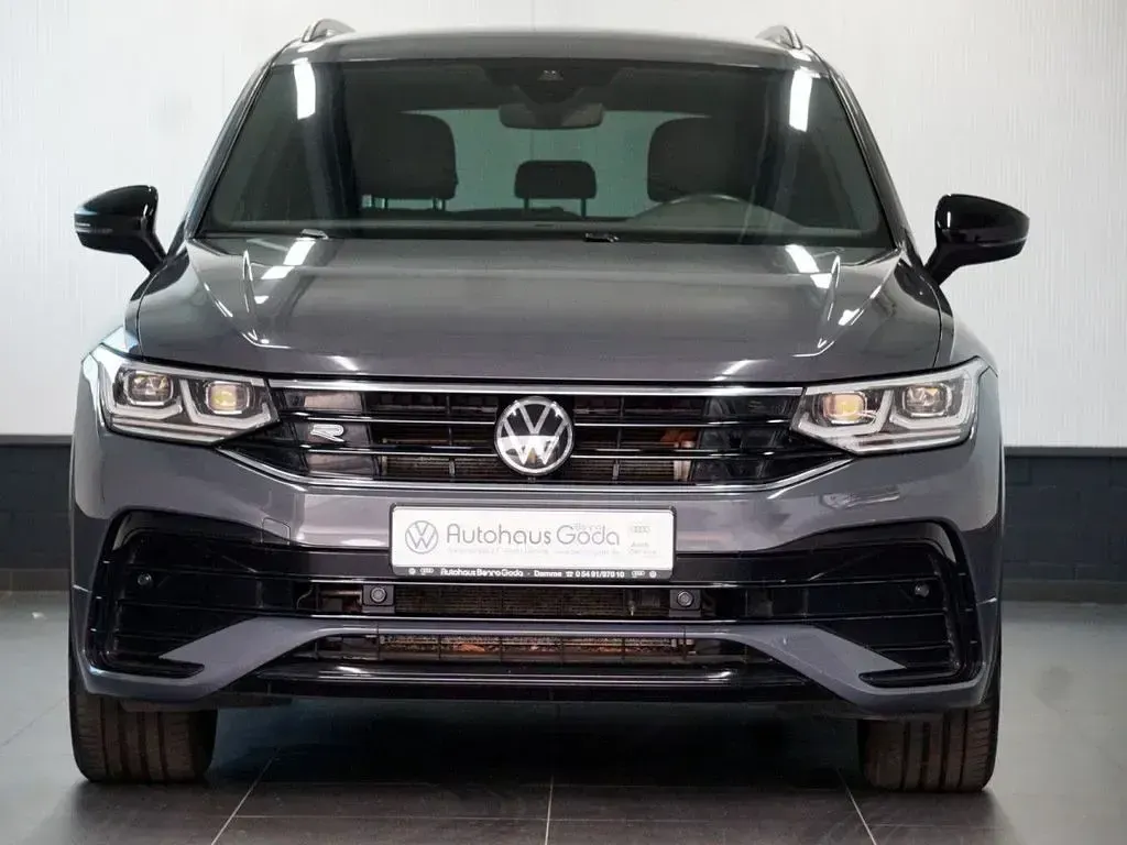 Gebraucht VW Tiguan R-line 245 PS (180 kW) 2022 Grau SUV