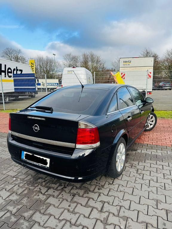 Gebraucht Opel Vectra Edition+ 105 PS (77 kW) 2008 Schwarz Limousine