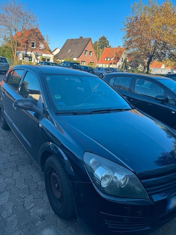 Second-hand Opel Astra 105 CP (77 kW) 2004 Negru Hatchback