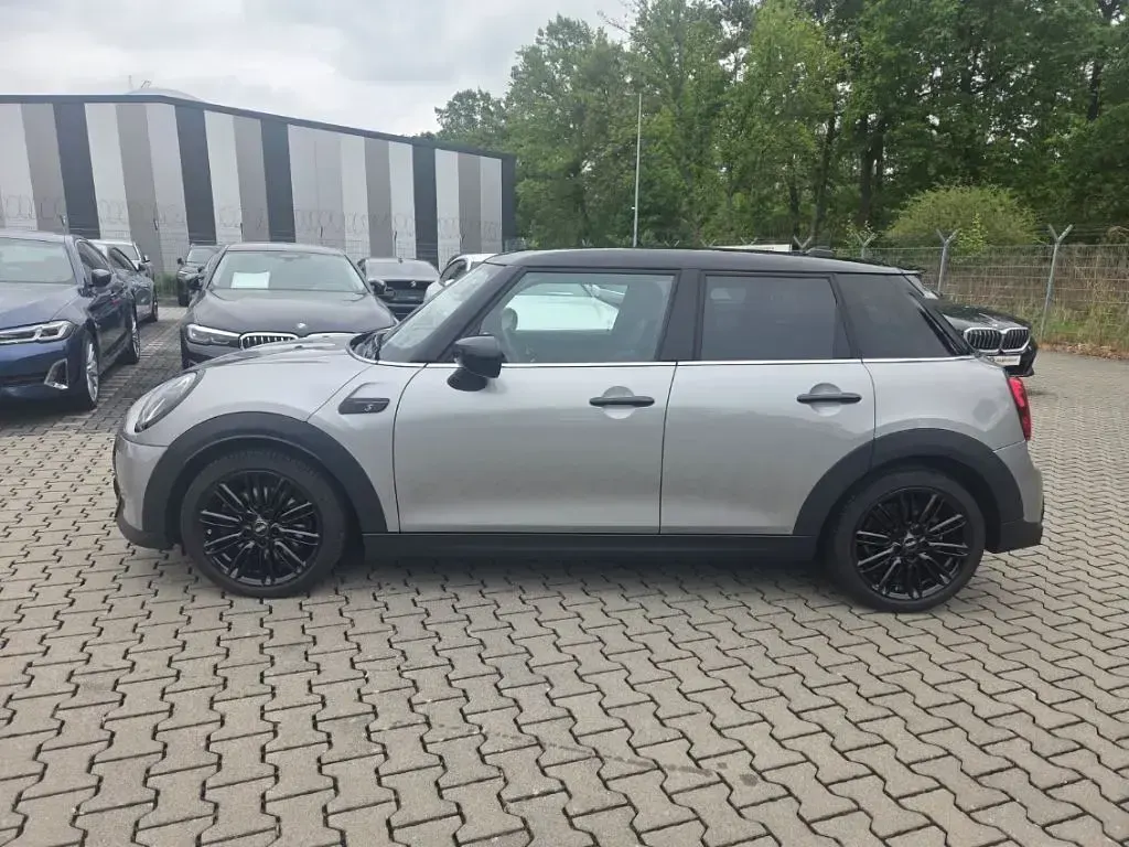 Używany Mini Cooper S 178 KM (130 kW) 2023 Srebrny Hatchback