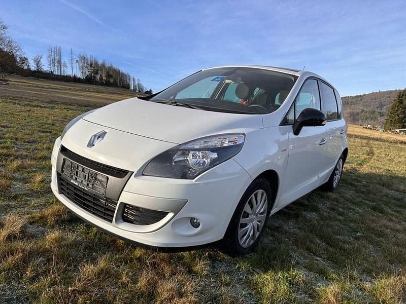 Gebraucht Renault Grand Scénic III Bose Edition 131 PS (96 kW) 2011 Weiß Van / Kleinbus
