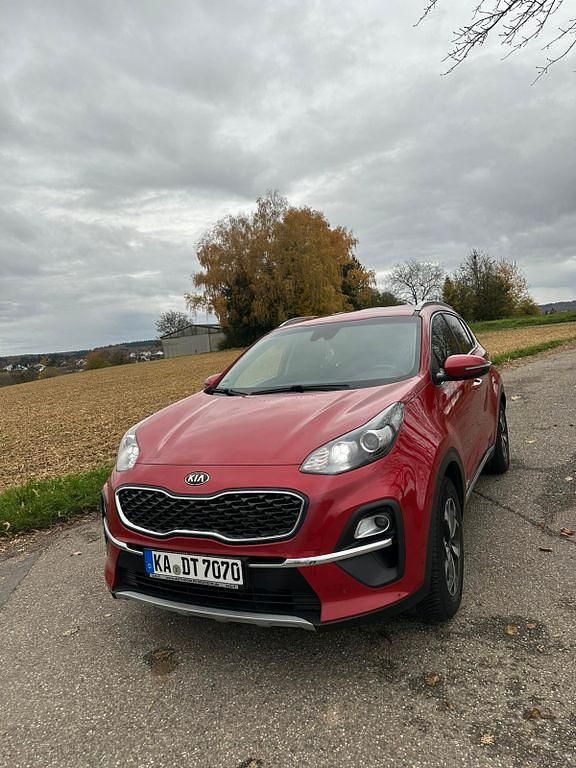 Rot Gebraucht 2021 Kia Sportage SUV | 20.500 € (Fairer Preis) - Bild 1/4