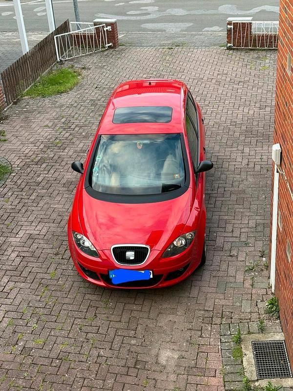 Rot Gebraucht 2005 Seat Altea Van / Kleinbus | 1.700 € (Superpreis) - Bild 1/4