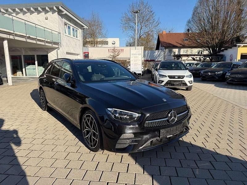 Gebraucht Mercedes E400 AMG 330 PS (242 kW) 2022 Schwarz Kombi