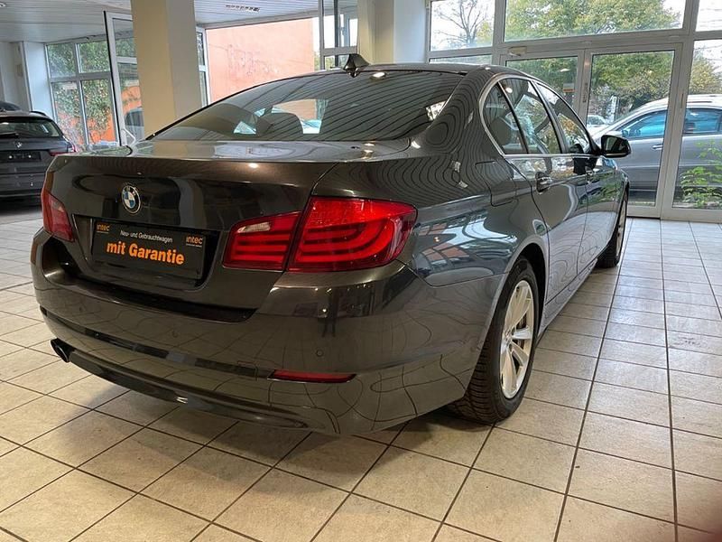Second-hand BMW 520 184 CP (135 kW) 2010 Gri Berlinǎ