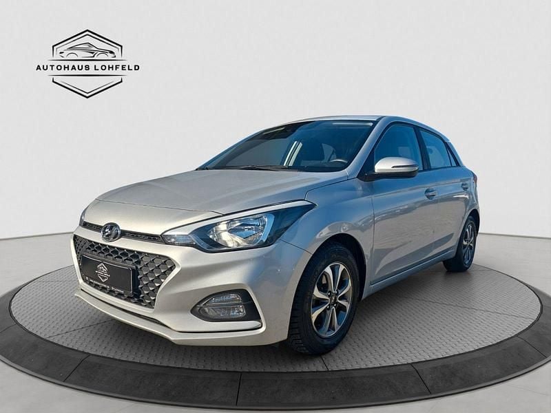 Silber Gebraucht 2019 Hyundai i20 Trend Kleinwagen | 6.900 € (Guter Preis) - Bild 1/3