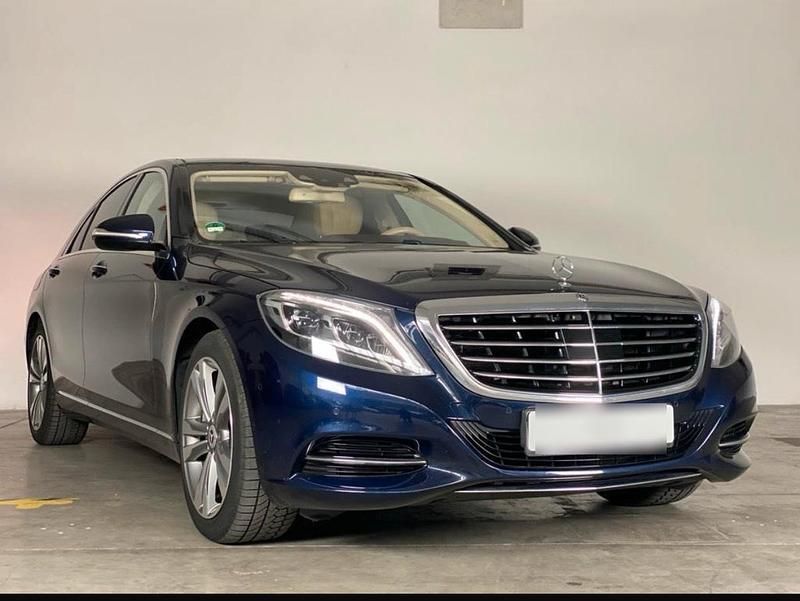 Blau Gebraucht 2015 Mercedes 350 Limousine | 26.500 € - Bild 1/4