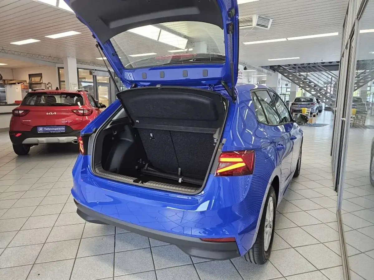 Neu Skoda Fabia Essence 80 PS (58 kW) 2026 Energyblau Kleinwagen