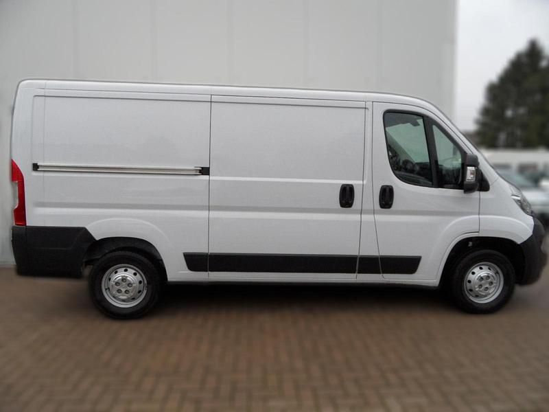 Gebraucht Opel Movano Edition 140 PS (102 kW) 2024 Weiß Van