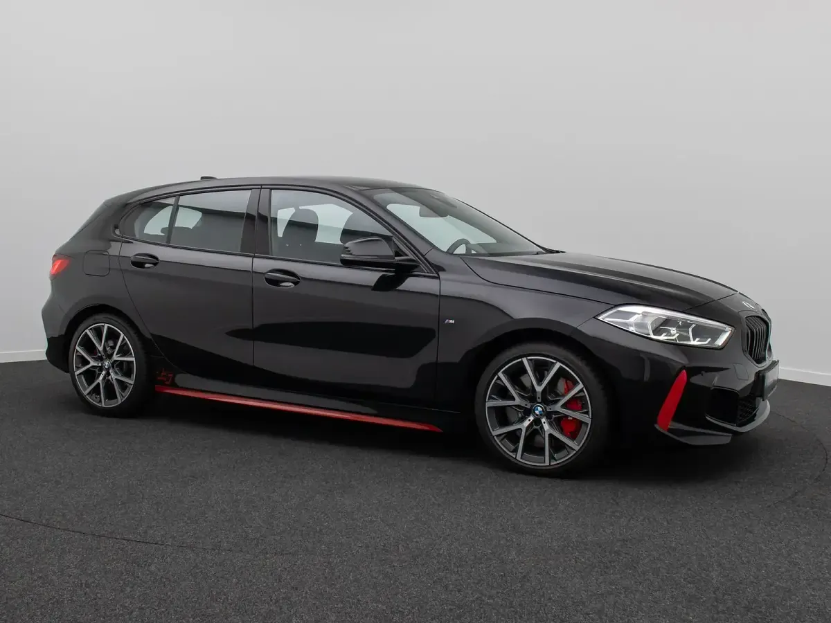 Gebraucht BMW 128 M Sport 265 PS (194 kW) 2022 Saphirschwarz metallic.475schwarz Limousine