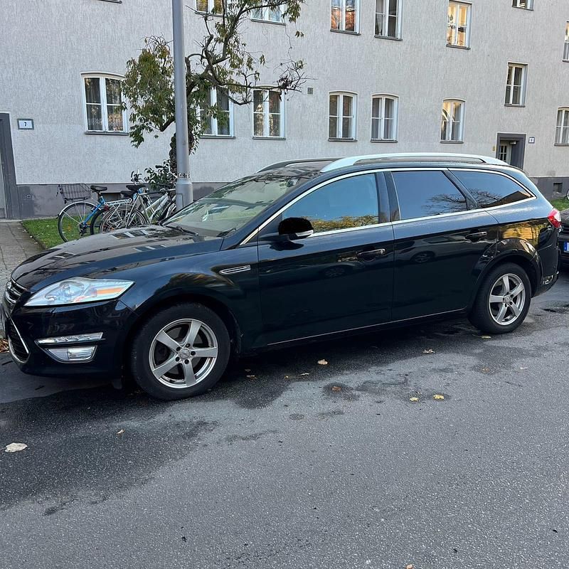 Schwarz Gebraucht 2011 Ford Mondeo Titanium Kombi | 3.899 € (Guter Preis) - Bild 1/4