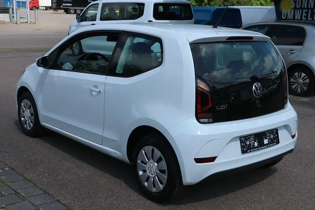 Usado VW up! 65 HP (47 kW) 2021 Branco Citadino