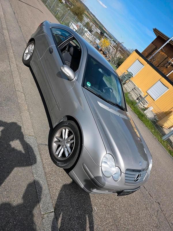 Gebraucht Mercedes C200 163 PS (119 kW) 2003 Grau Coupé