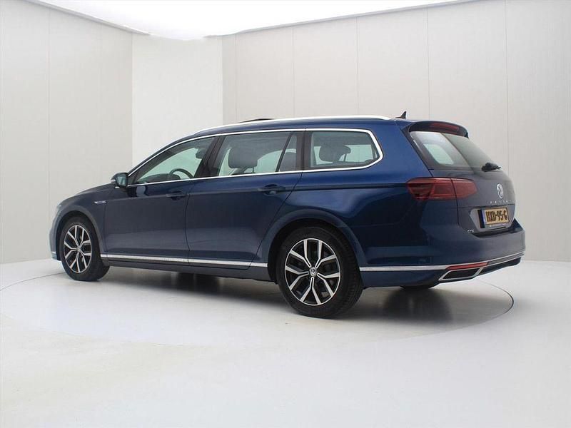 Gebraucht VW Passat GTE 156 PS (114 kW) 2020 Blau Kombi