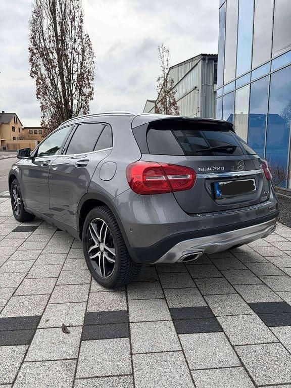 Gebraucht Mercedes GLA220 177 PS (130 kW) 2014 Grau SUV
