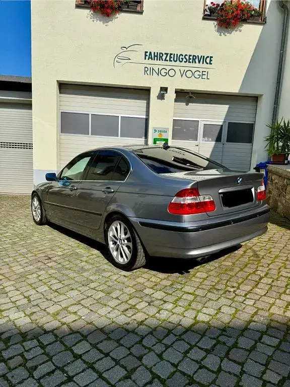 Gebraucht BMW 320 170 PS (125 kW) 2003 Silber Limousine