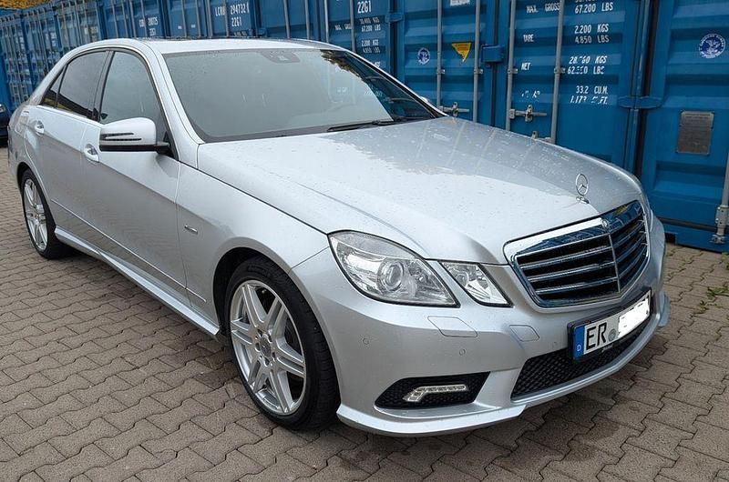 Gebraucht Mercedes E350 Avantgarde 292 PS (214 kW) 2010 Silber Limousine
