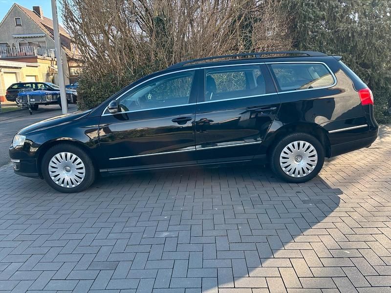 Gebraucht VW Passat 140 PS (102 kW) 2007 Schwarz Kombi
