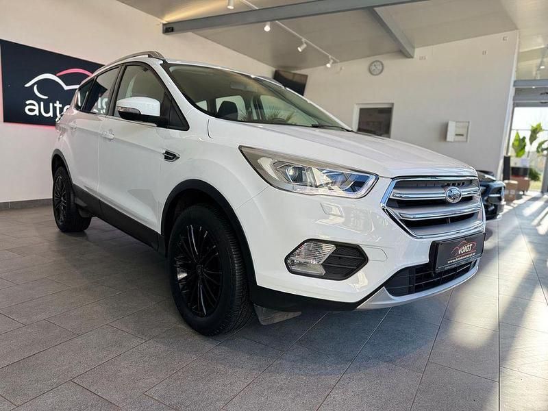 Gebraucht Ford Kuga 150 PS (110 kW) 2019 Weiß SUV